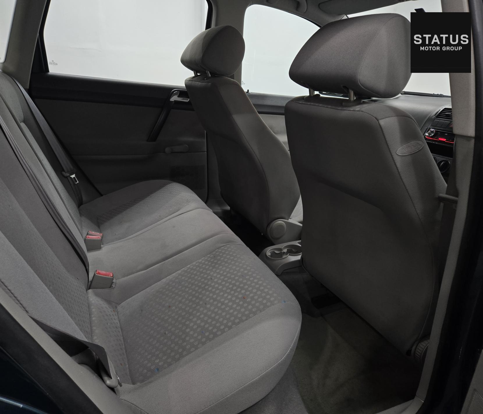 Volkswagen Polo 1.4 S Hatchback 5dr Petrol Automatic (a/c) (182 g/km, 75 bhp)