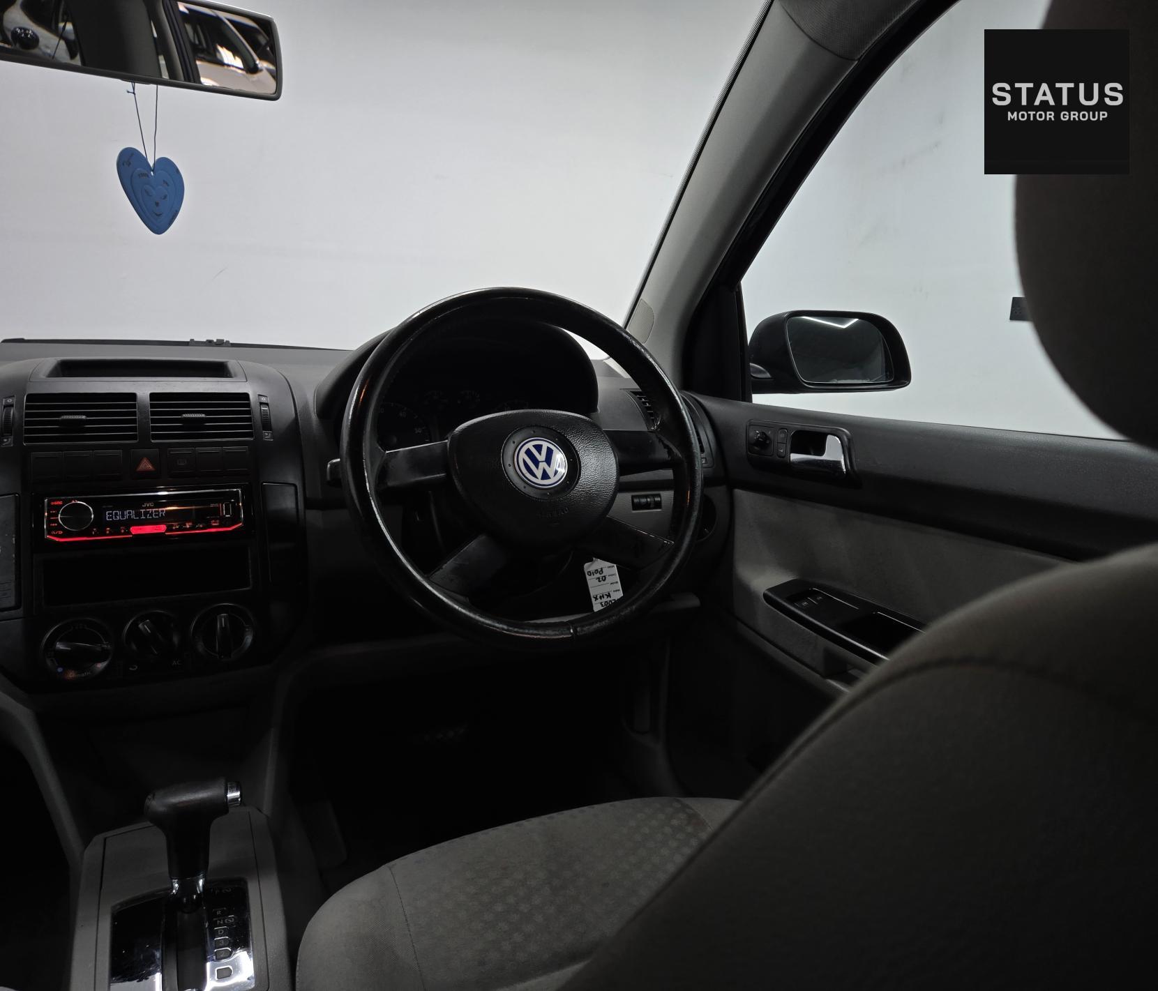 Volkswagen Polo 1.4 S Hatchback 5dr Petrol Automatic (a/c) (182 g/km, 75 bhp)