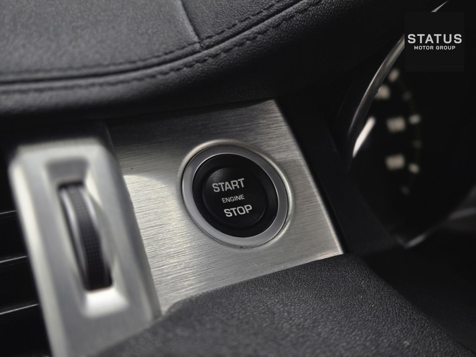 Land Rover Range Rover Evoque 2.0 TD4 SE Tech SUV 5dr Diesel Auto 4WD Euro 6 (s/s) (180 ps)
