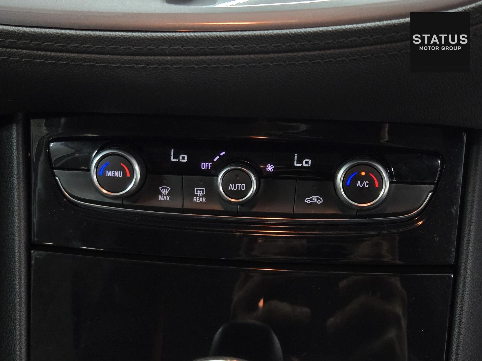 Vauxhall Grandland X 1.6 Turbo D BlueInjection Sport Nav SUV 5dr Diesel Auto Euro 6 (s/s) (120 ps)