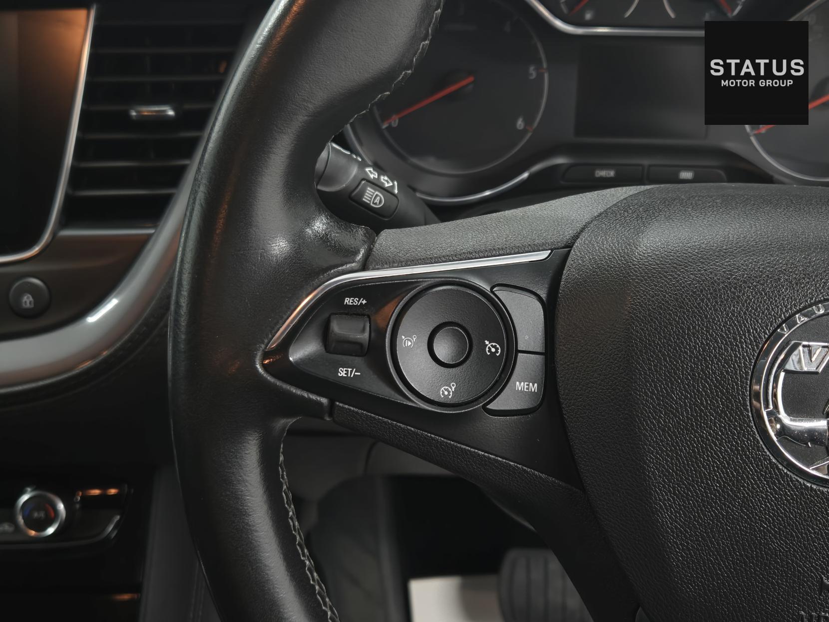Vauxhall Grandland X 1.6 Turbo D BlueInjection Sport Nav SUV 5dr Diesel Auto Euro 6 (s/s) (120 ps)