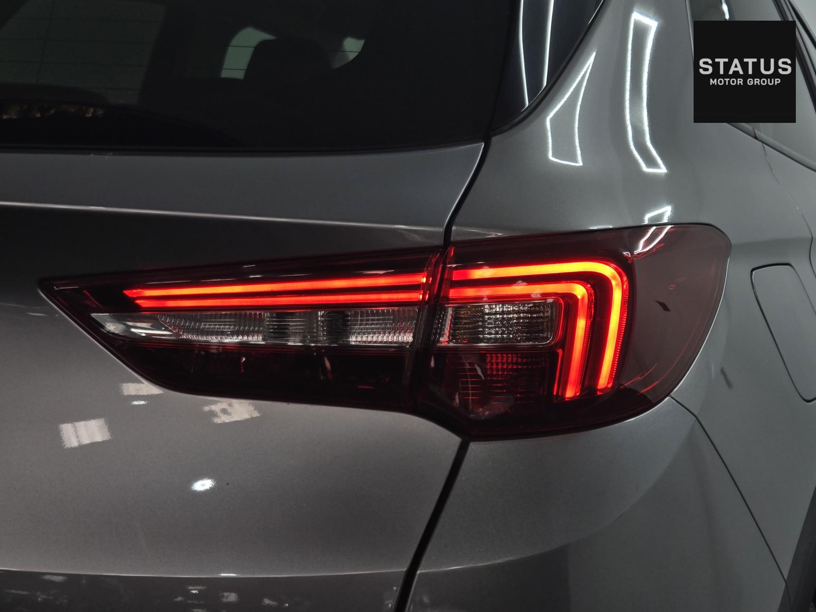 Vauxhall Grandland X 1.6 Turbo D BlueInjection Sport Nav SUV 5dr Diesel Auto Euro 6 (s/s) (120 ps)