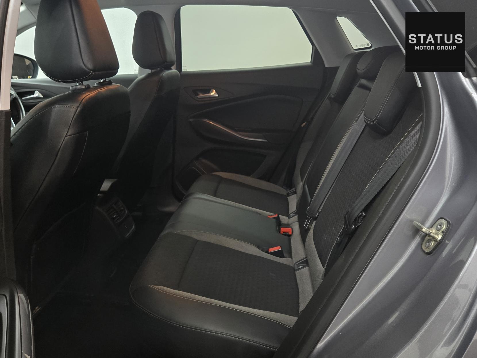 Vauxhall Grandland X 1.6 Turbo D BlueInjection Sport Nav SUV 5dr Diesel Auto Euro 6 (s/s) (120 ps)