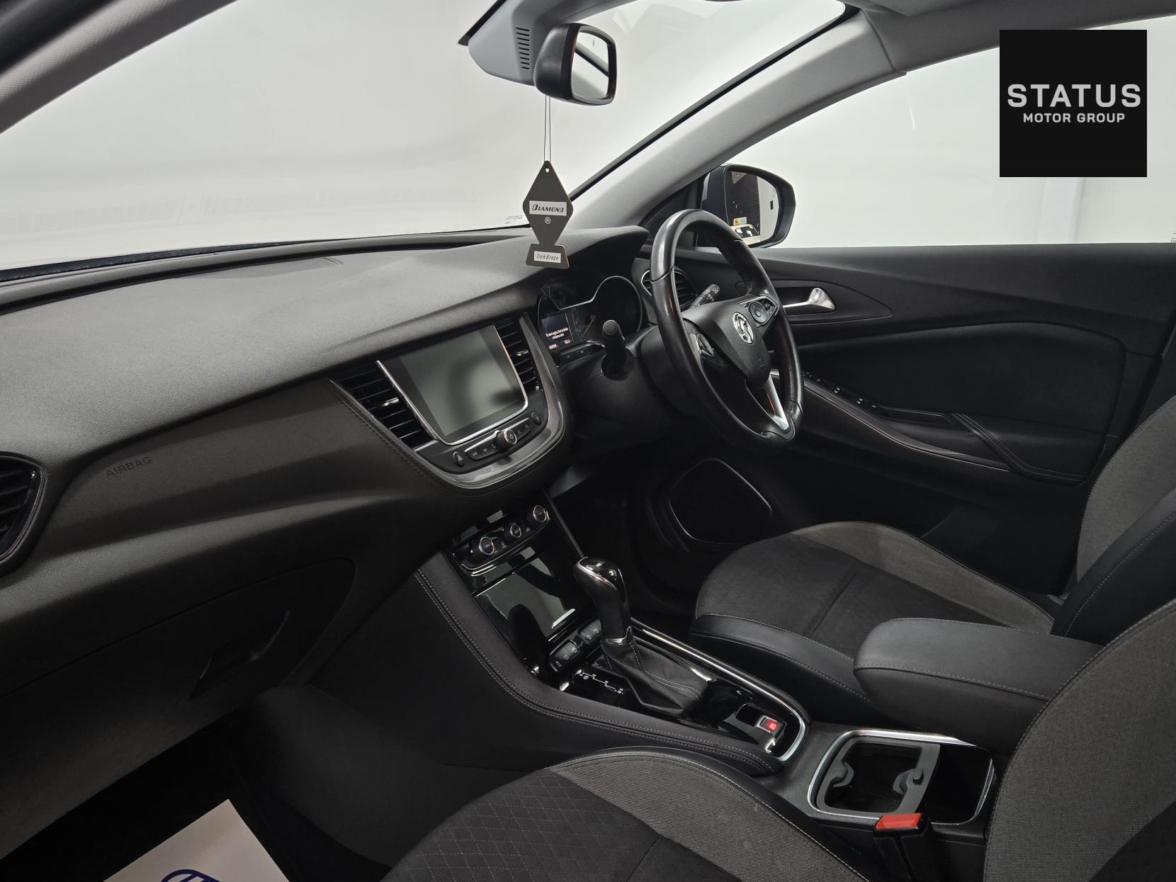 Vauxhall Grandland X 1.6 Turbo D BlueInjection Sport Nav SUV 5dr Diesel Auto Euro 6 (s/s) (120 ps)
