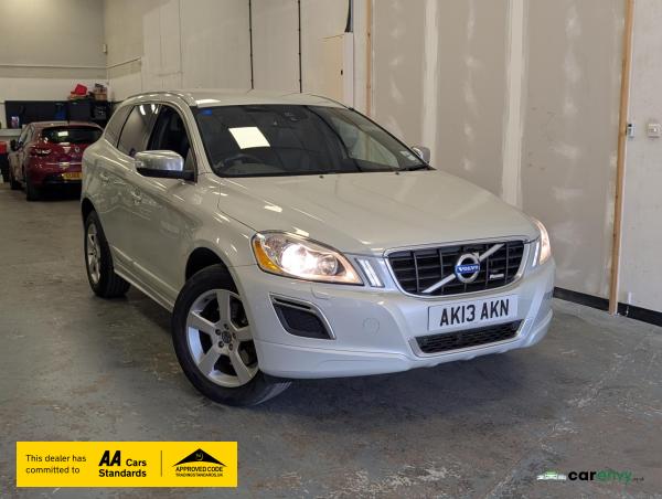 Volvo XC60 2.4 D5 R-Design Nav SUV 5dr Diesel Geartronic AWD Euro 5 (215 ps)