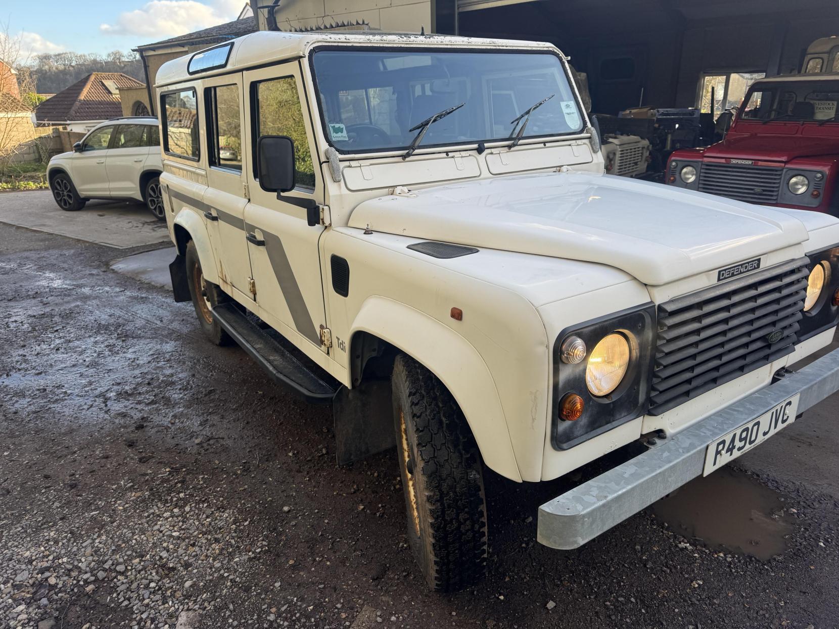 Land Rover Defender 110 2.5 TDi County Station Wagon 5dr Diesel Manual (111 bhp)