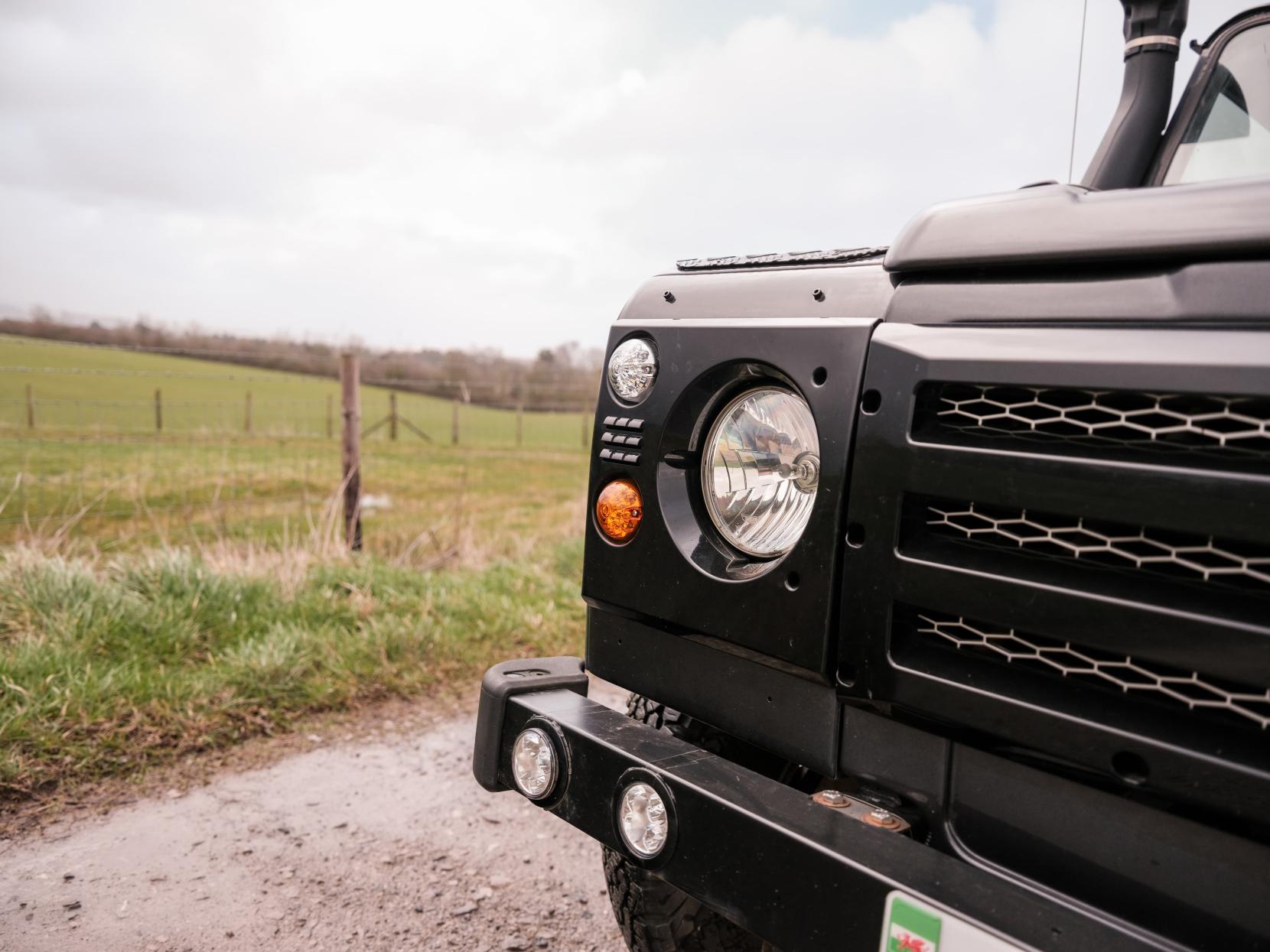 Land Rover Defender 90 2.5 300tdi