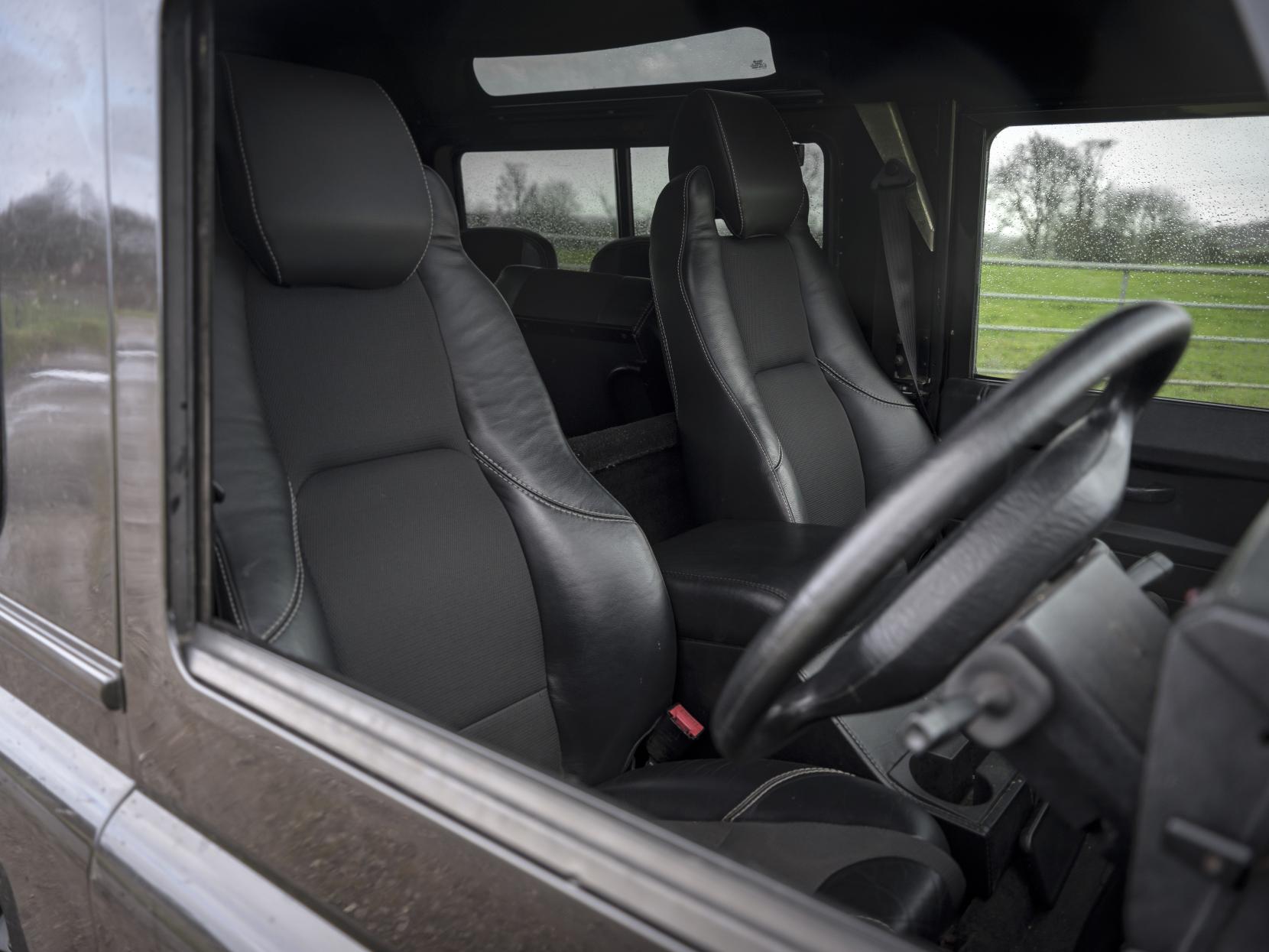 Land Rover Defender 90 2.5 300tdi