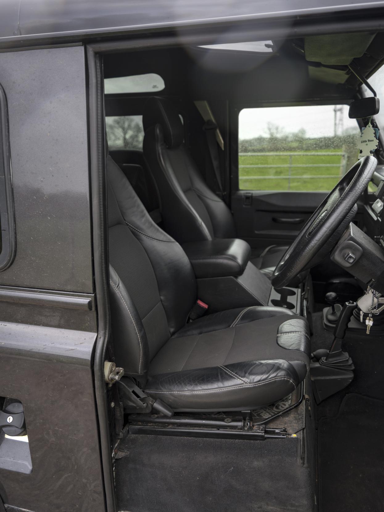 Land Rover Defender 90 2.5 300tdi