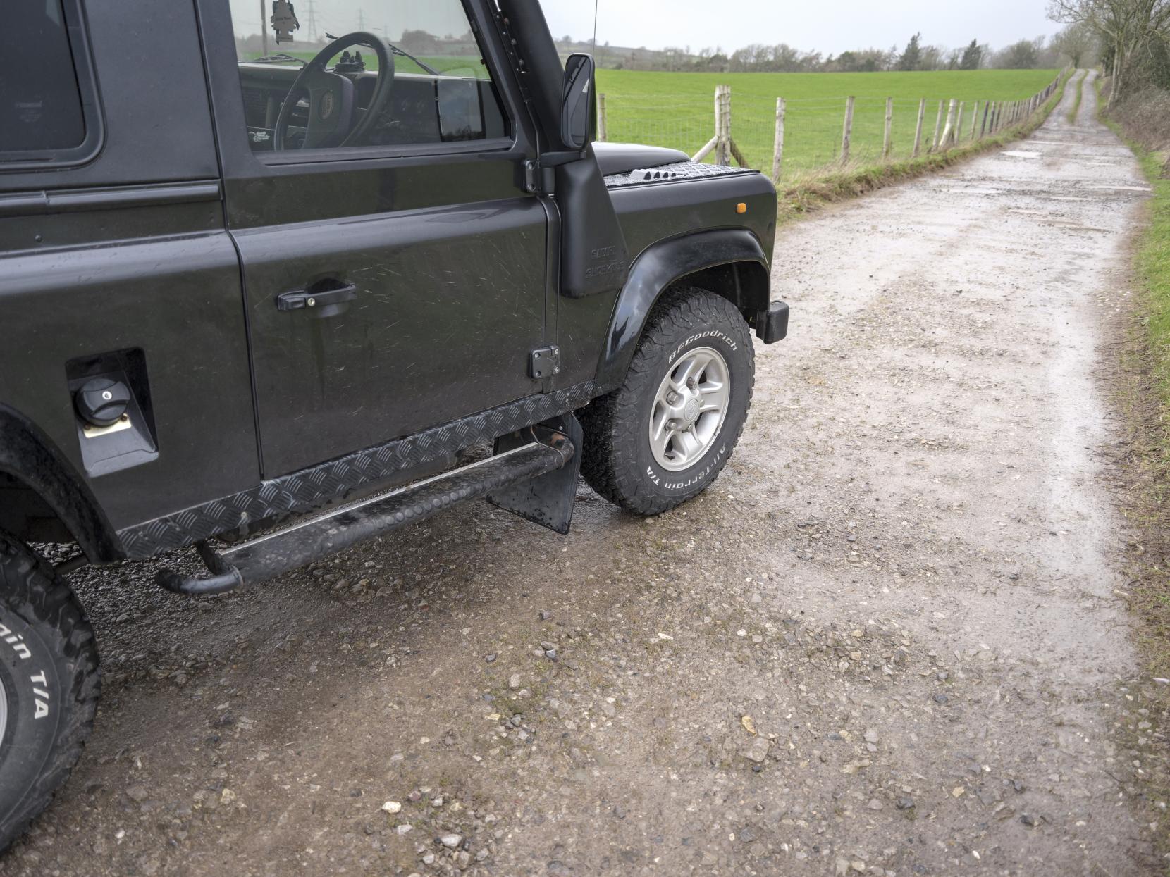 Land Rover Defender 90 2.5 300tdi