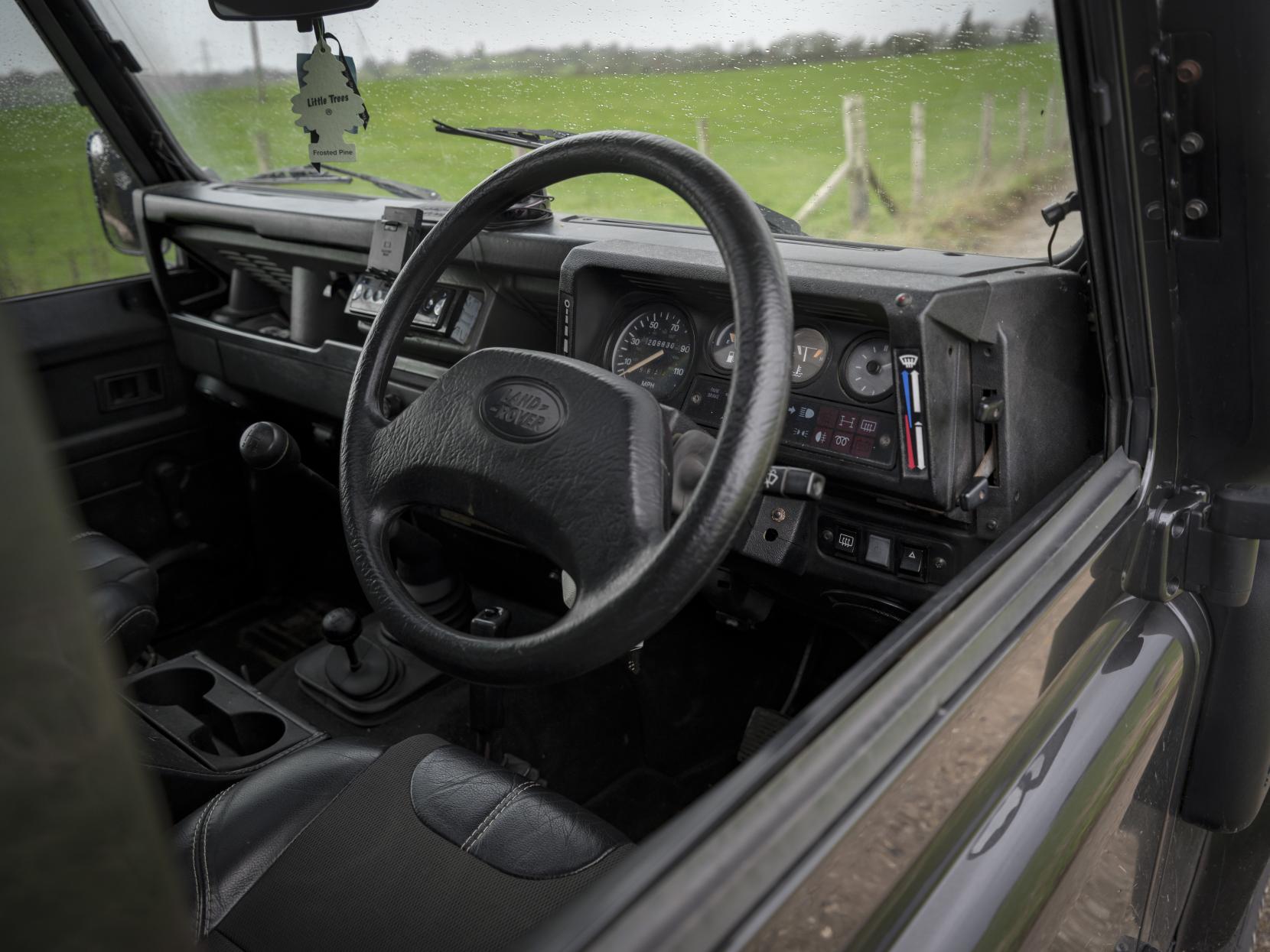 Land Rover Defender 90 2.5 300tdi