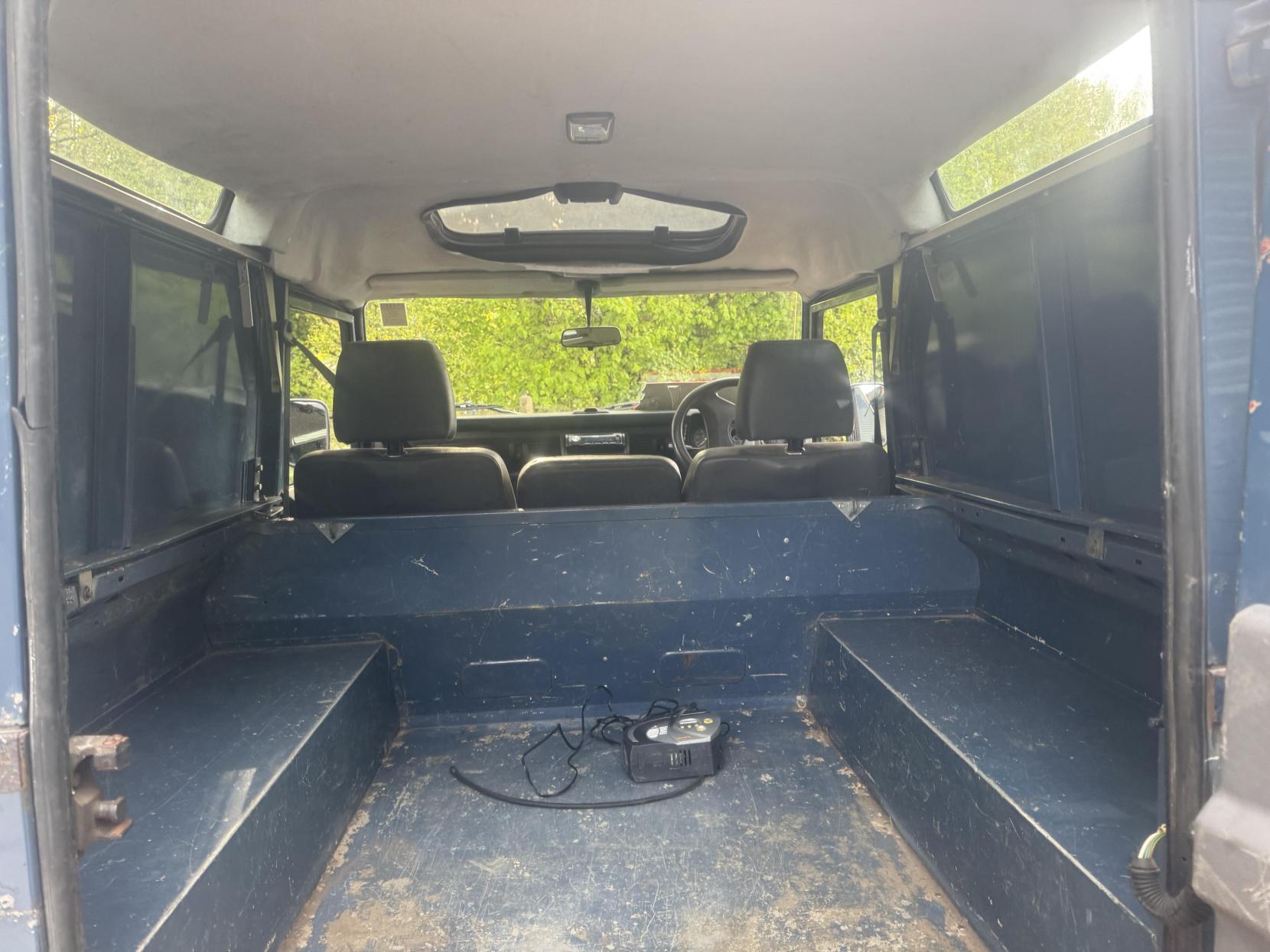 Land Rover Defender 90 300tdi County Hard Top Defender 90