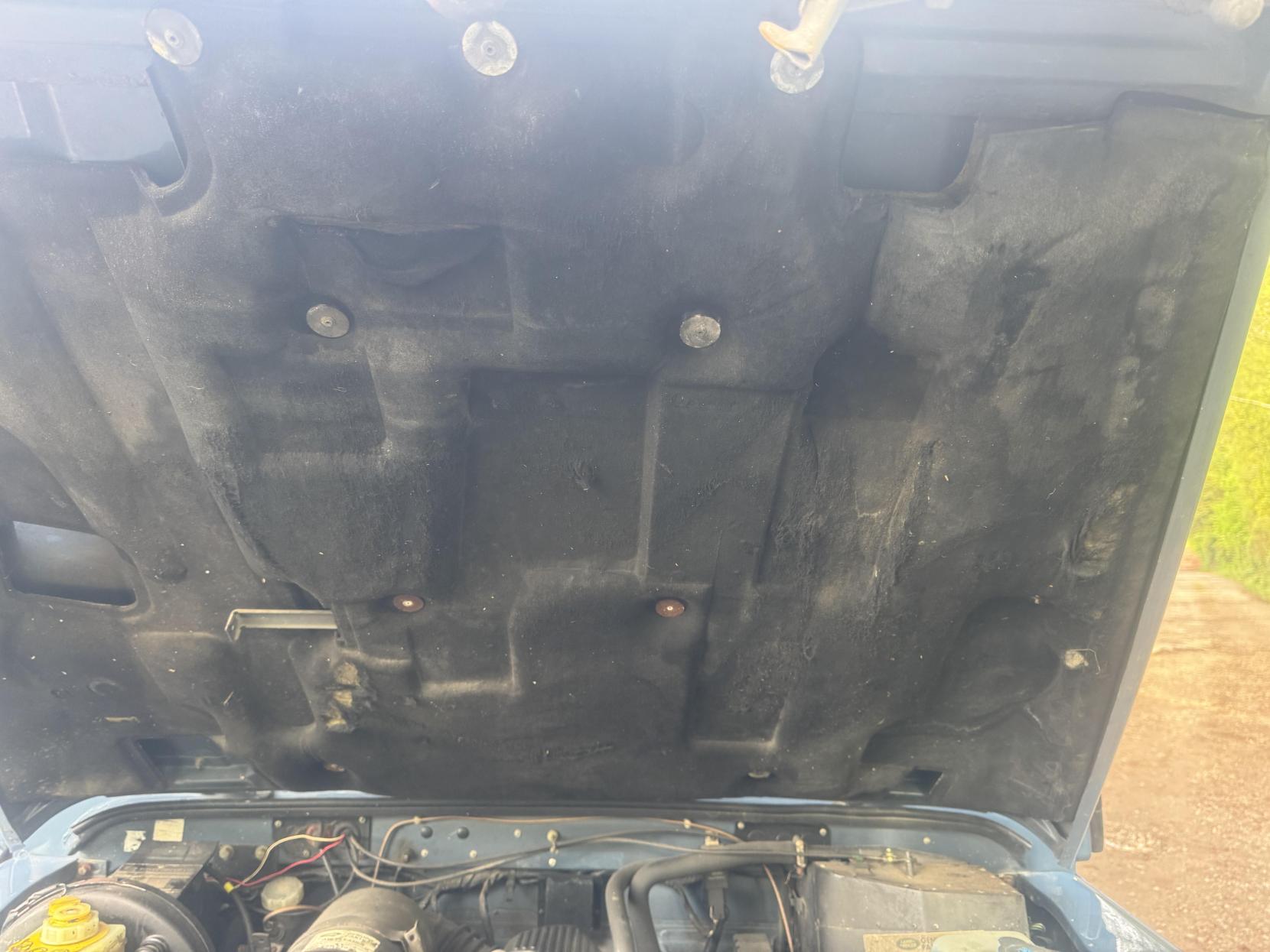 Land Rover Defender 90 300tdi County Hard Top Defender 90