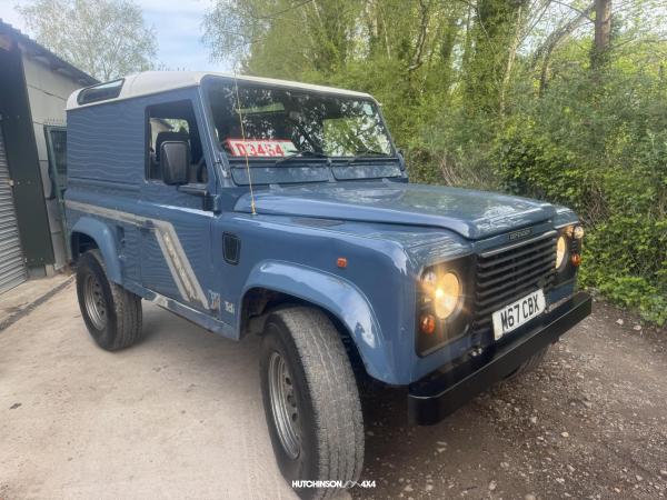 Land Rover Defender 90 300tdi County Hard Top Defender 90 