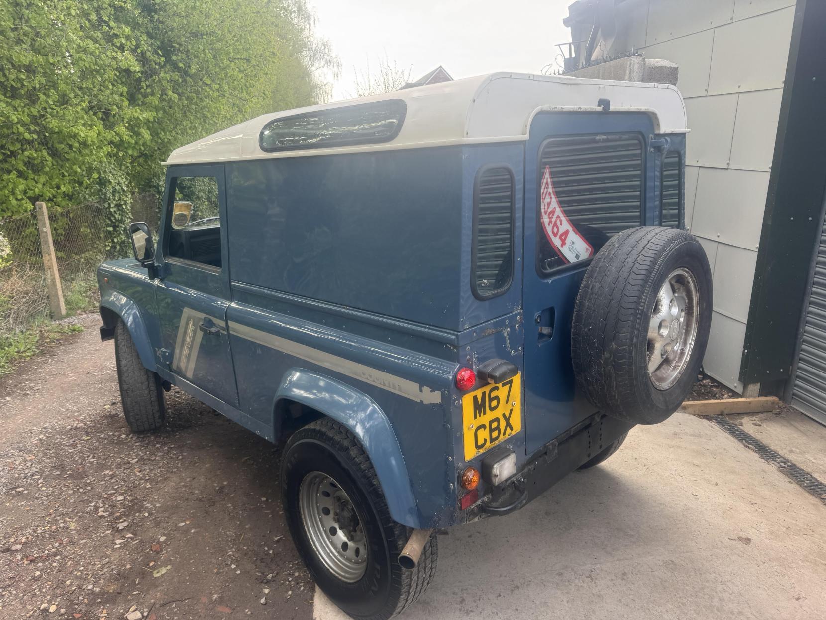 Land Rover Defender 90 300tdi County Hard Top Defender 90