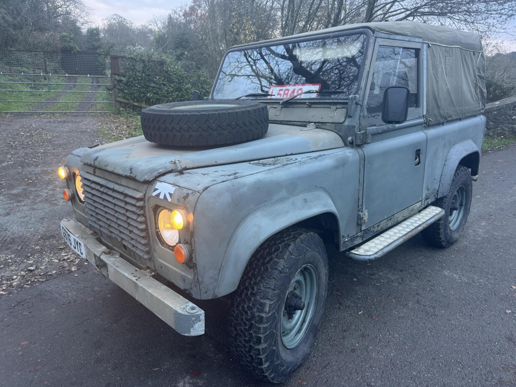 Land Rover Defender 90 Defender 90 Ex Military GS Soft top