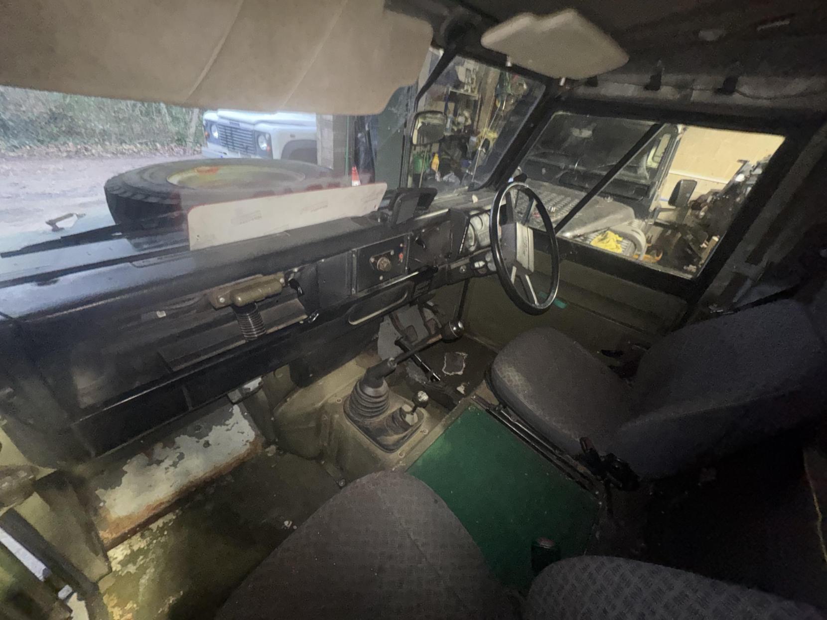 Land Rover Defender 90 Defender 90 Ex Military GS Soft top