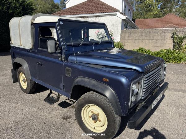 Land Rover Defender 90 2.4 TDCi Pickup 2dr Diesel Manual 4WD SWB Euro 4 (122 bhp)