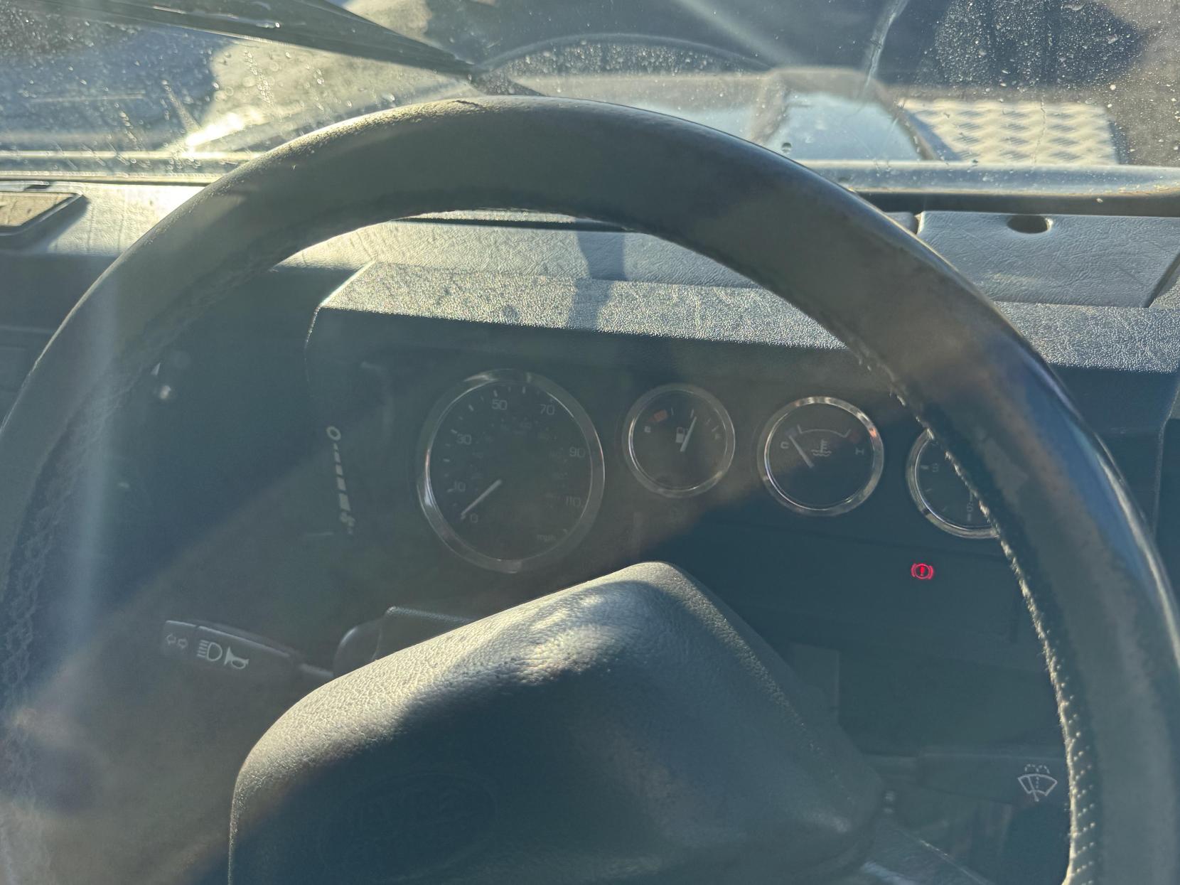 Land Rover Defender 90 2.5 TD5 Black Station Wagon 3dr Diesel Manual (282 g/km, 120 bhp)