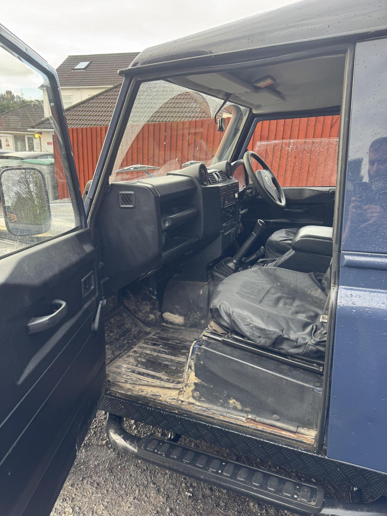 Land Rover Defender 90 2.4 County SUV LCV (2007 - 2016)