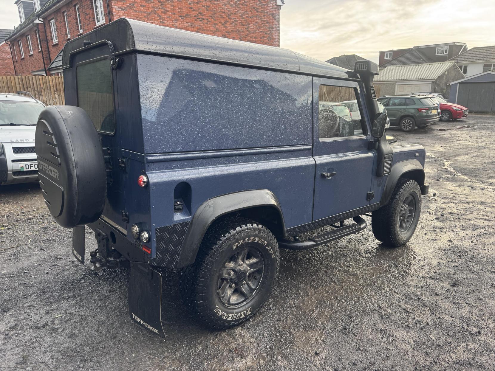 Land Rover Defender 90 2.4 County SUV LCV (2007 - 2016)