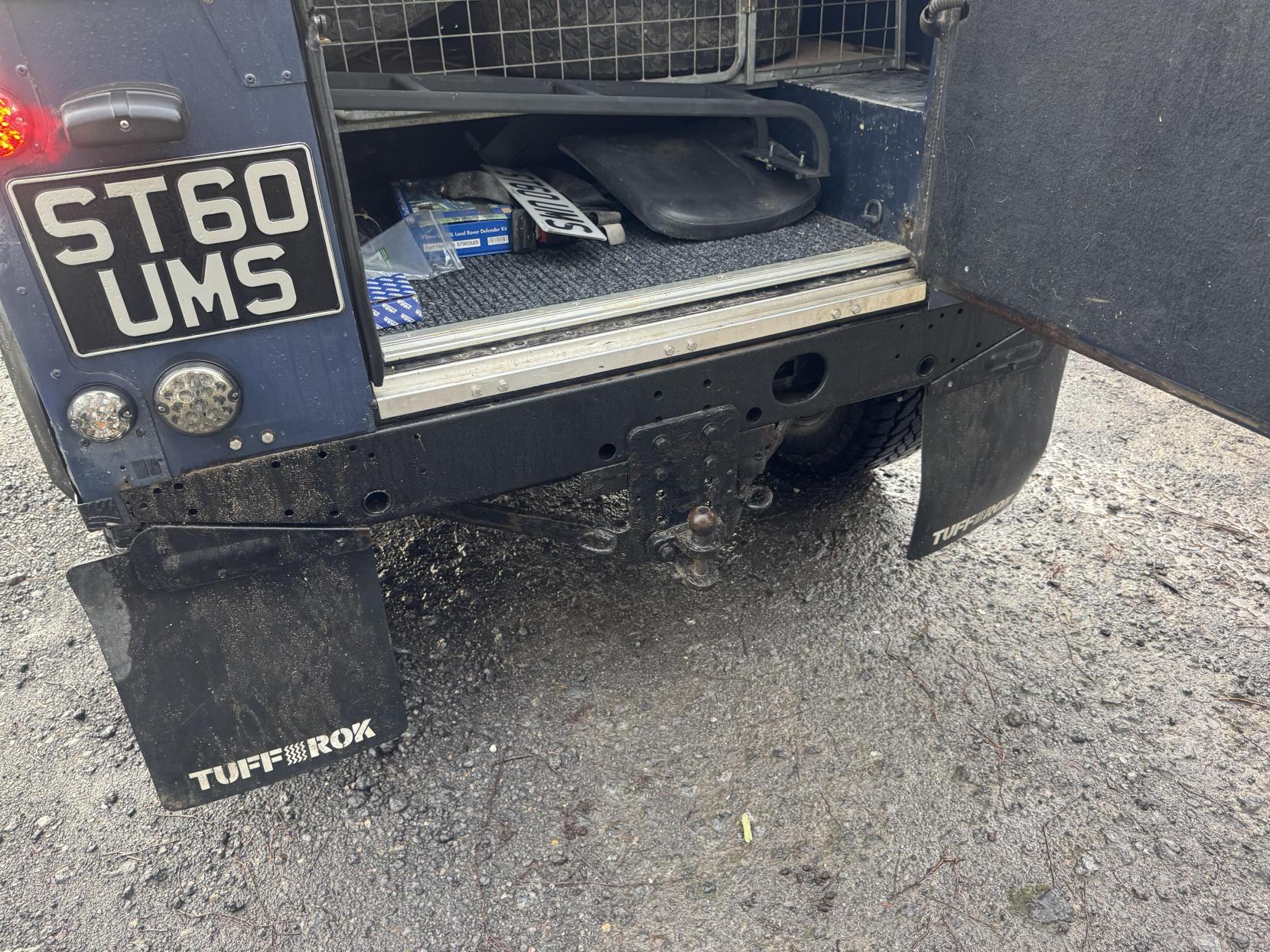 Land Rover Defender 90 2.4 County SUV LCV (2007 - 2016)