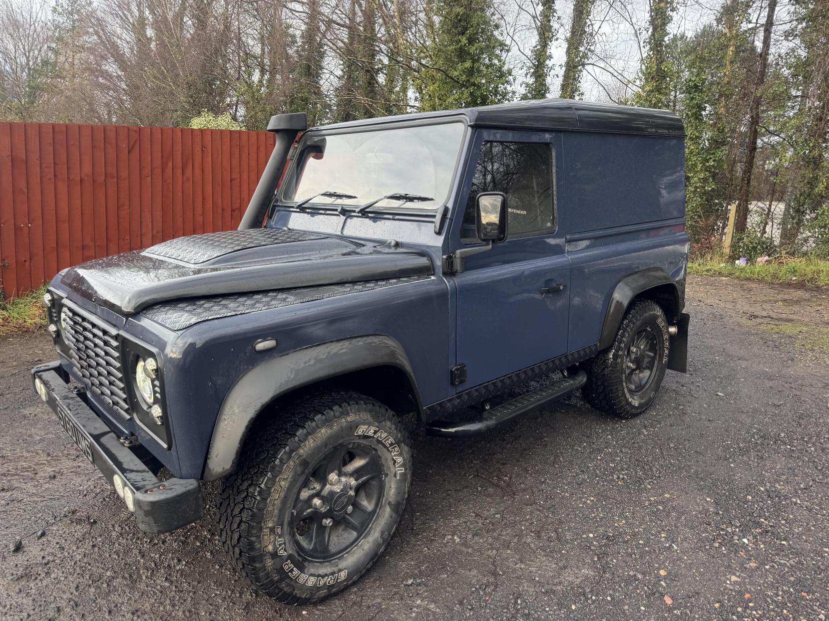Land Rover Defender 90 2.4 County SUV LCV (2007 - 2016)