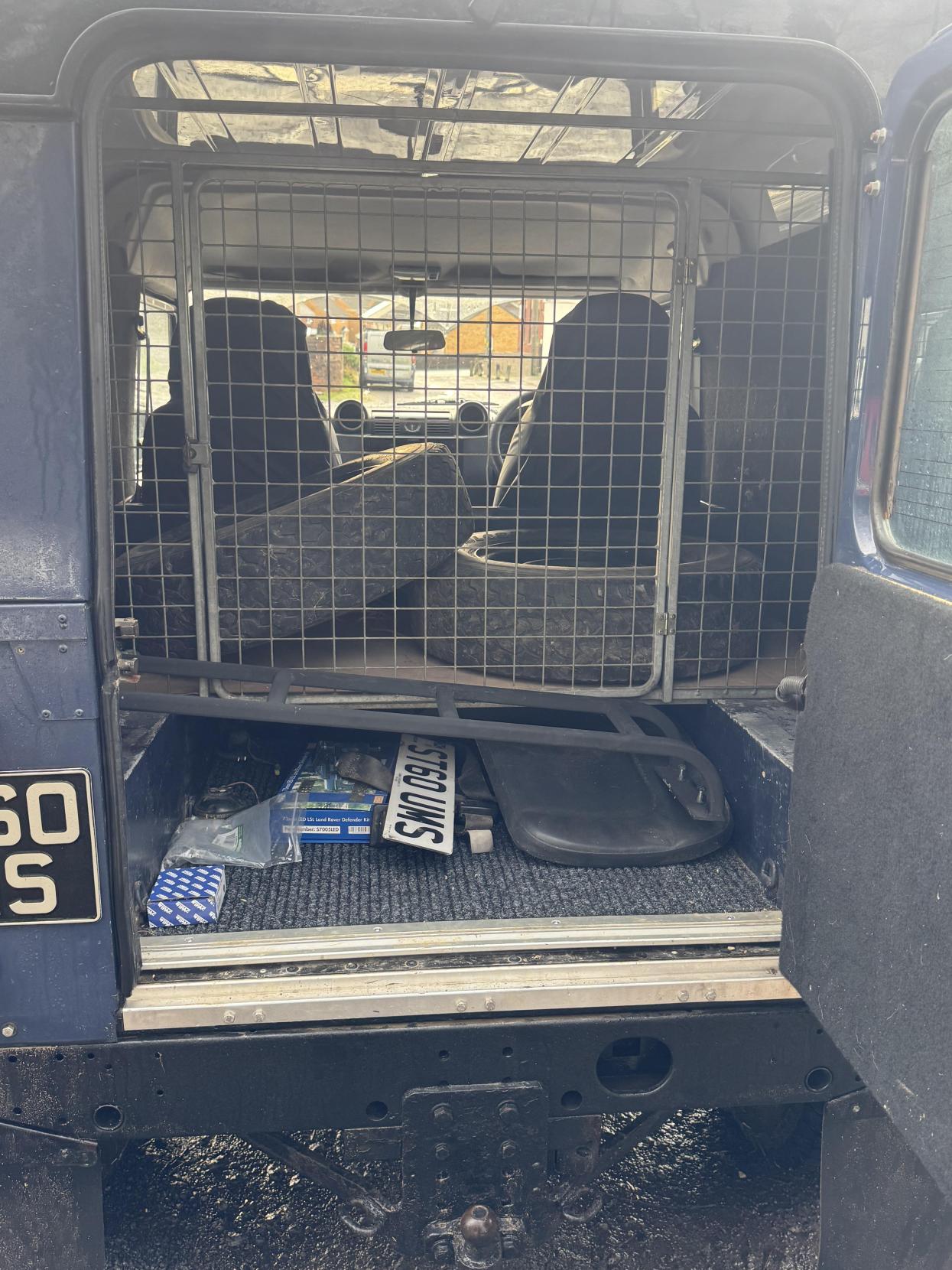 Land Rover Defender 90 2.4 County SUV LCV (2007 - 2016)