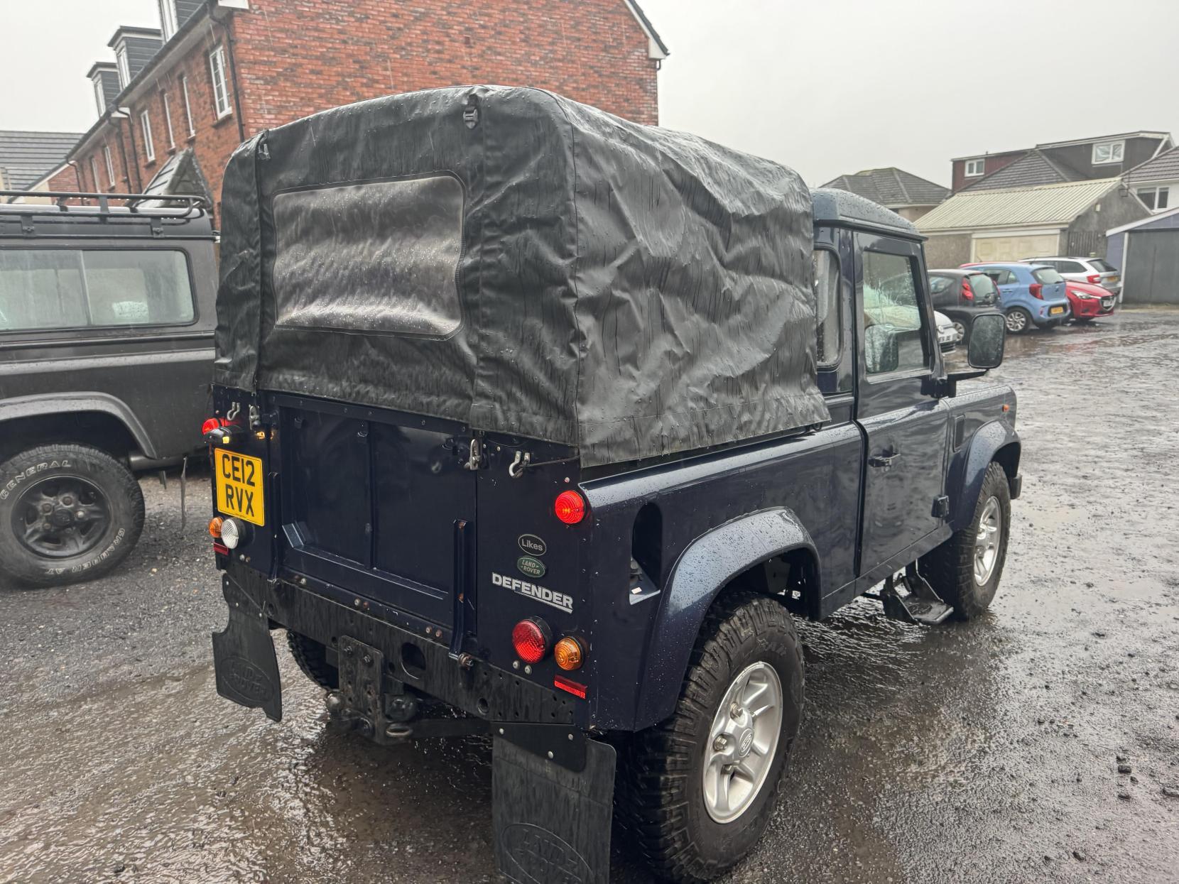 Land Rover Defender 90 2.4 TDCi County Pickup 2dr Diesel Manual 4WD SWB Euro 4 (122 bhp)