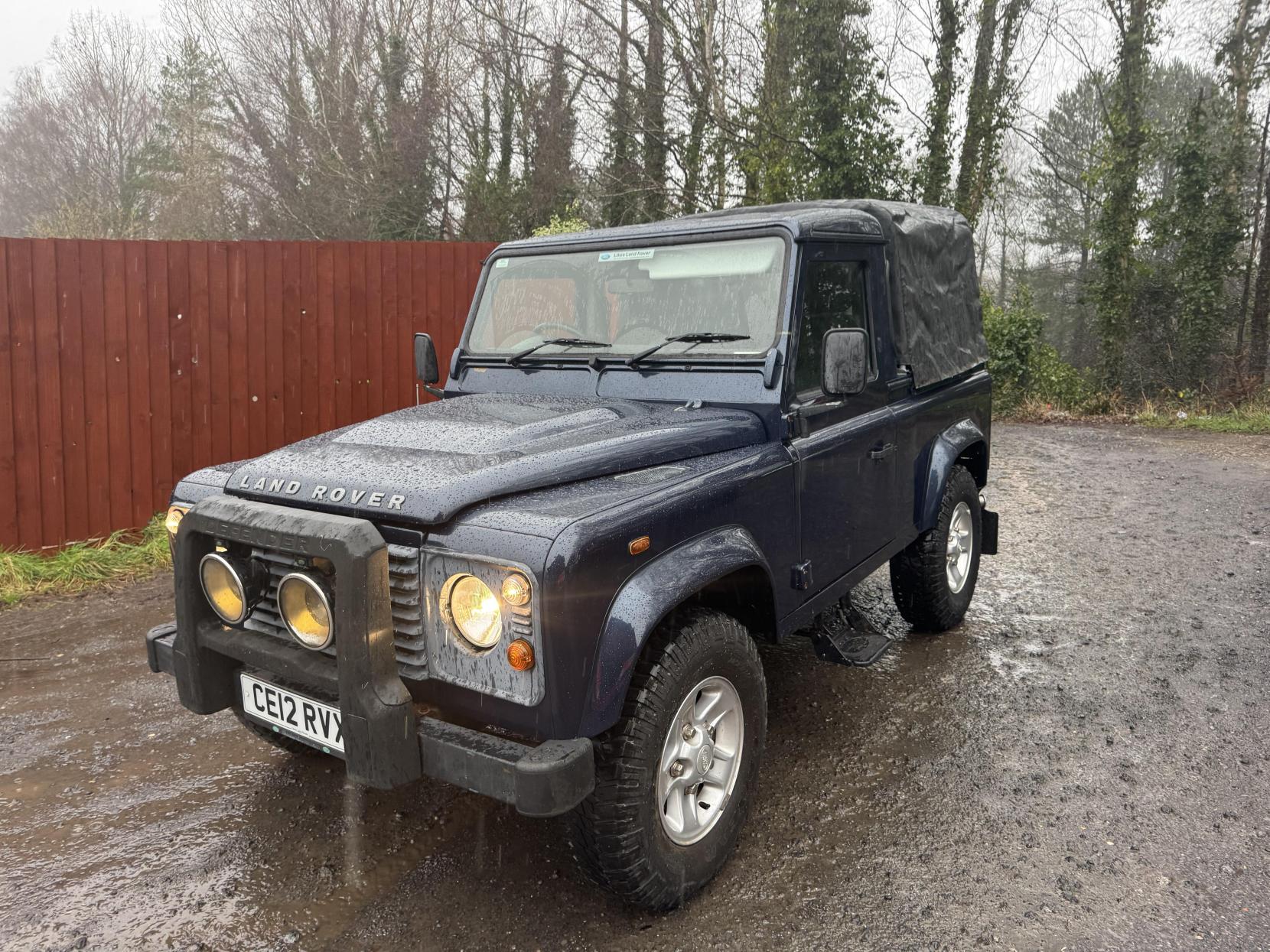 Land Rover Defender 90 2.4 TDCi County Pickup 2dr Diesel Manual 4WD SWB Euro 4 (122 bhp)
