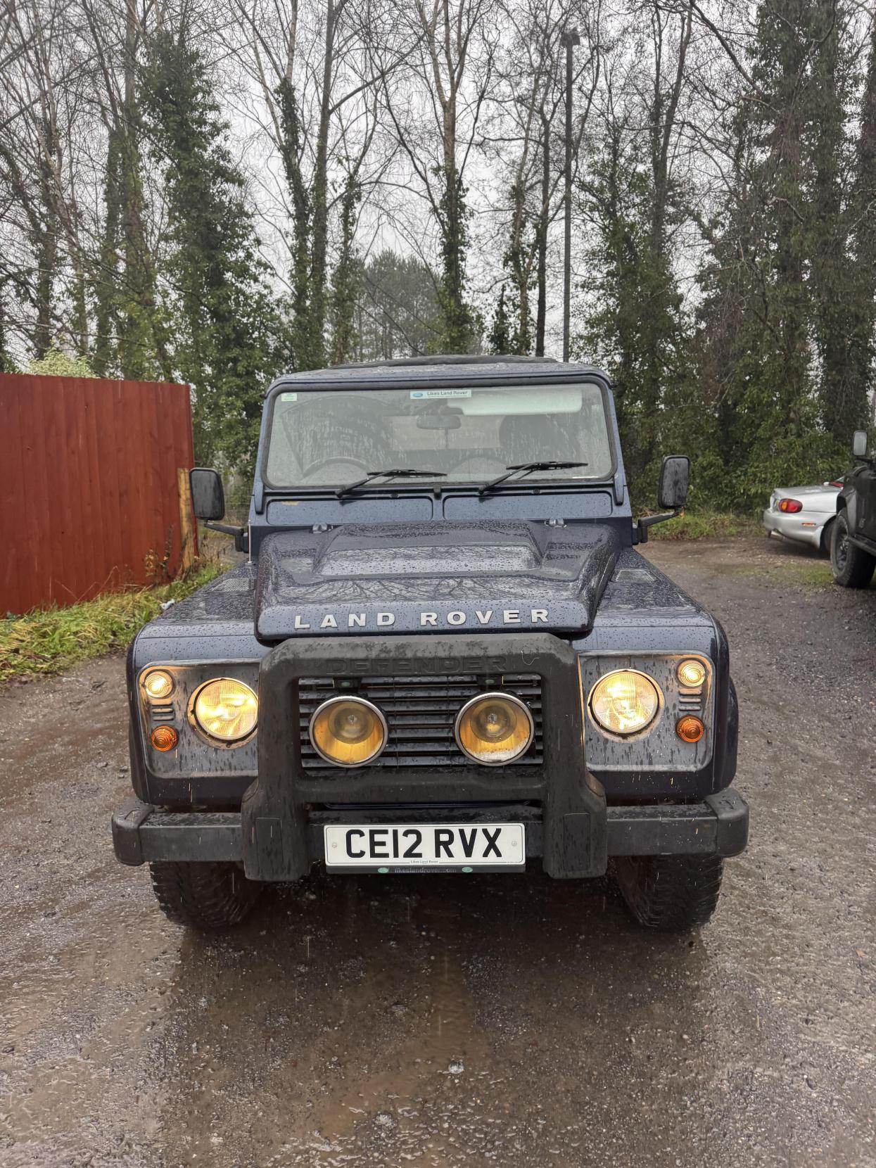 Land Rover Defender 90 2.4 TDCi County Pickup 2dr Diesel Manual 4WD SWB Euro 4 (122 bhp)