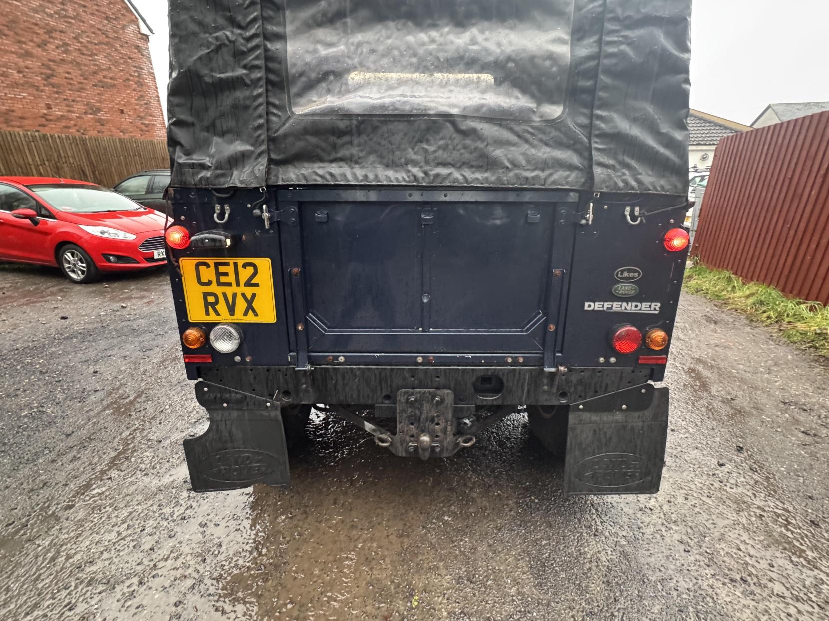 Land Rover Defender 90 2.4 TDCi County Pickup 2dr Diesel Manual 4WD SWB Euro 4 (122 bhp)