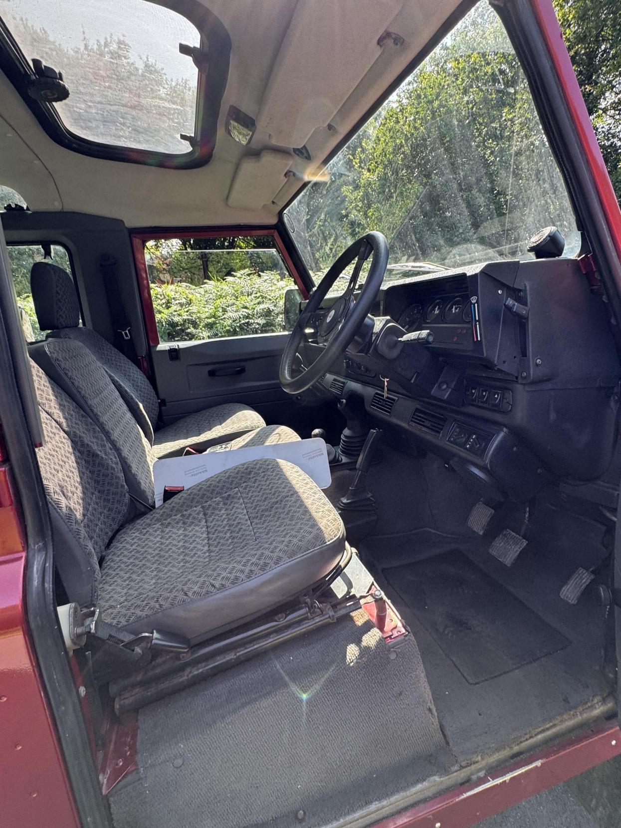 Land Rover Defender 90 2.5 TDi County SUV Diesel Manual SWB (111 bhp)
