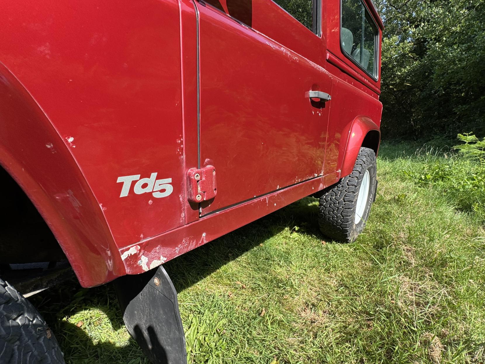 Land Rover Defender 90 2.5 TDi County SUV Diesel Manual SWB (111 bhp)