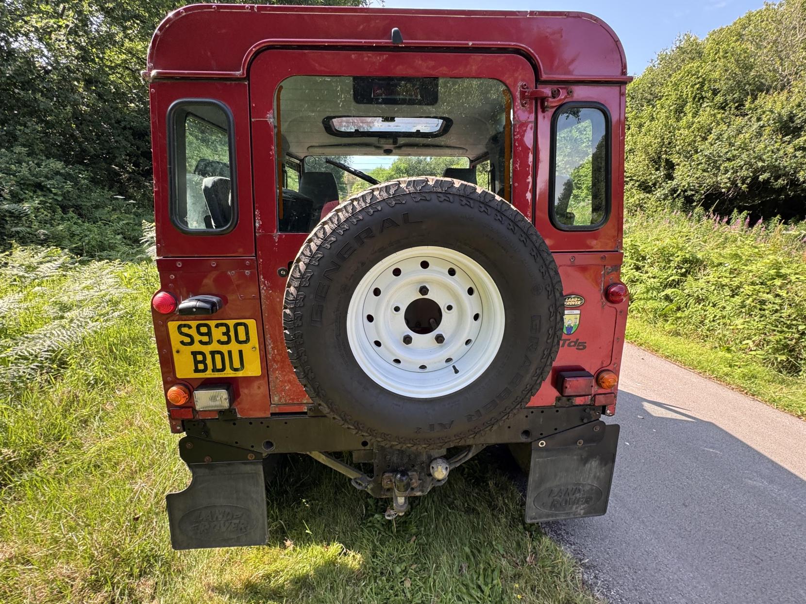 Land Rover Defender 90 2.5 TDi County SUV Diesel Manual SWB (111 bhp)