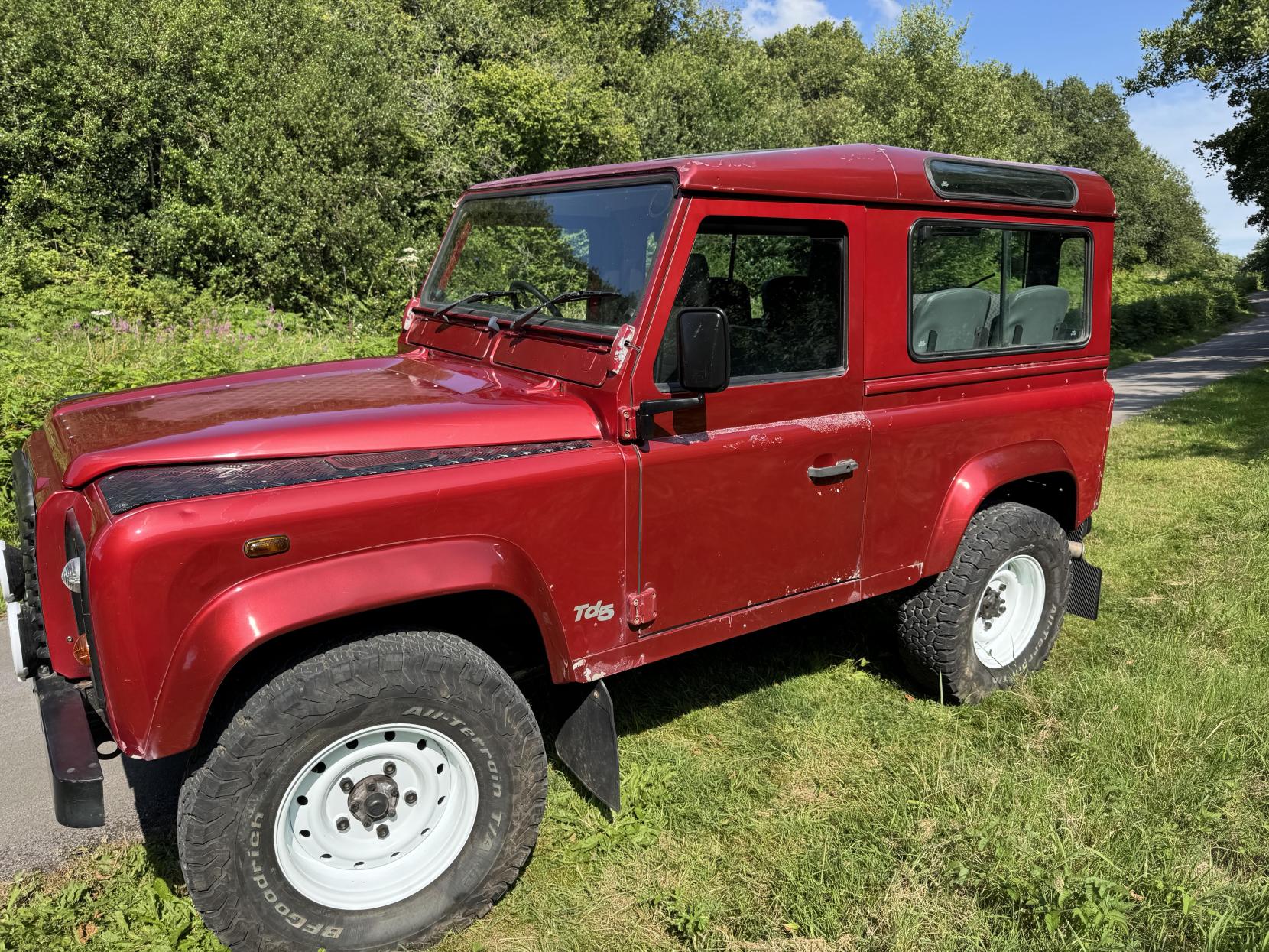 Land Rover Defender 90 2.5 TDi County SUV Diesel Manual SWB (111 bhp)