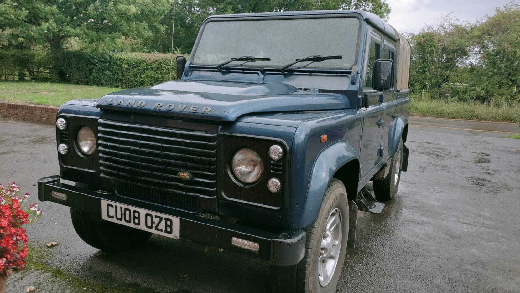 Land Rover Defender 110 2.4