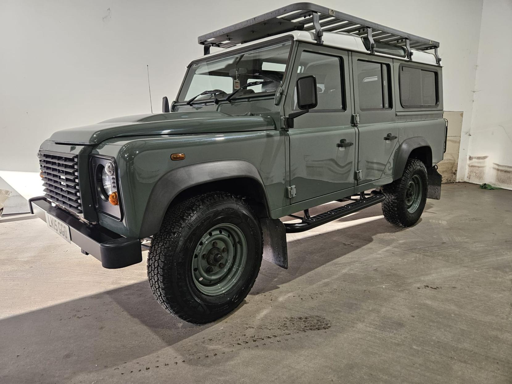 Land Rover Defender 110 2.2 TDCi County Station Wagon Double Cab 5dr Diesel Manual 4WD MWB Euro 5 (122 ps)