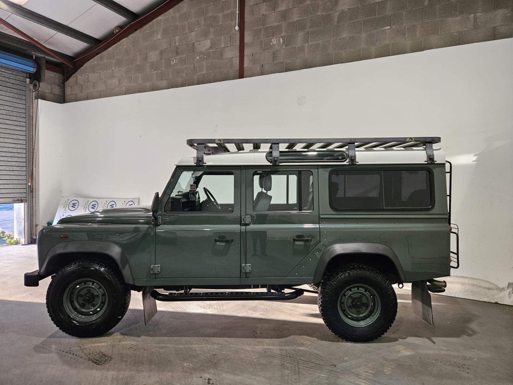 Land Rover Defender 110 2.2 TDCi County Station Wagon Double Cab 5dr Diesel Manual 4WD MWB Euro 5 (122 ps)