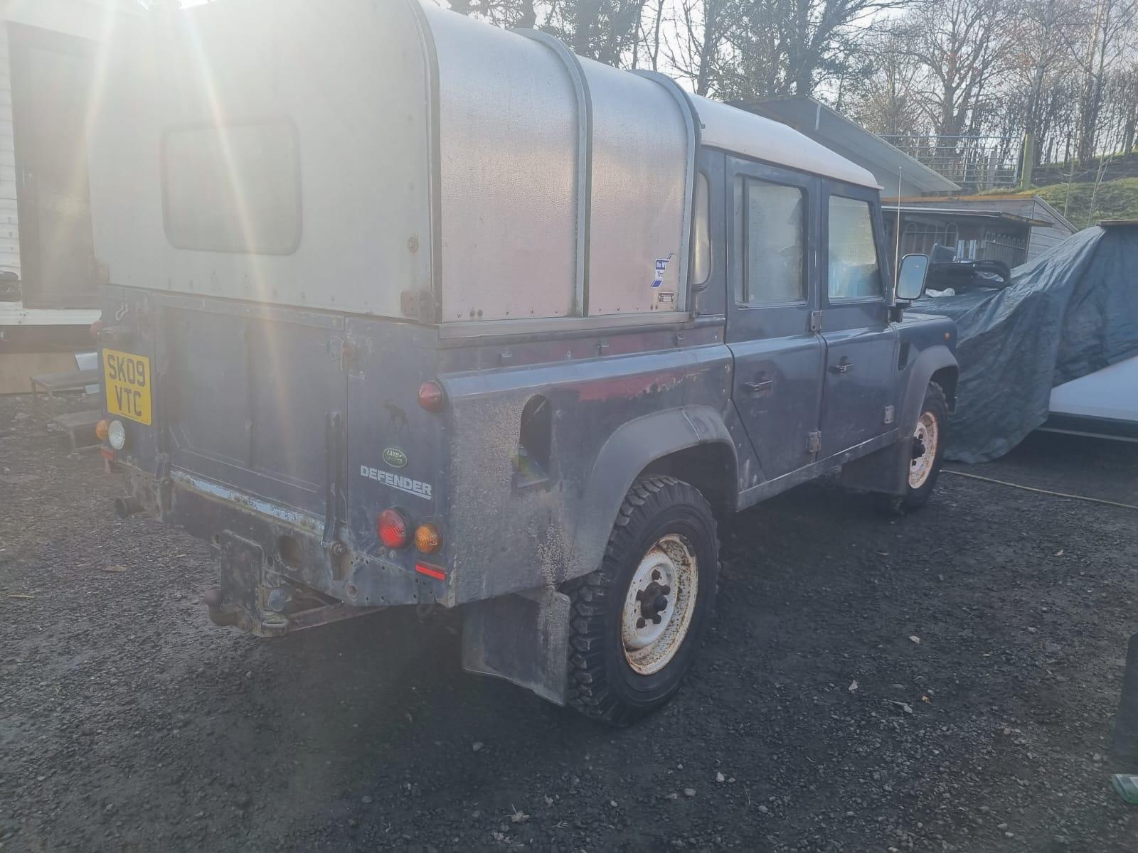 Land Rover Defender 110 2.4 TDCi County Pickup Double Cab 4dr Diesel Manual 4WD MWB Euro 4 (122 bhp)