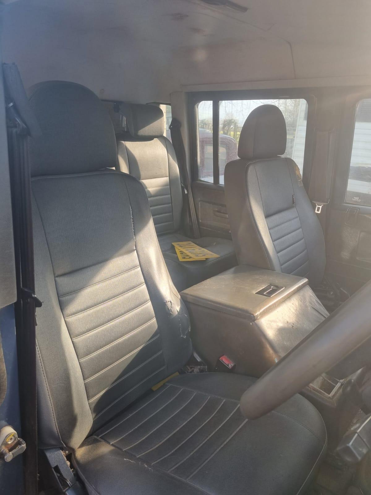 Land Rover Defender 110 2.4 TDCi County Pickup Double Cab 4dr Diesel Manual 4WD MWB Euro 4 (122 bhp)