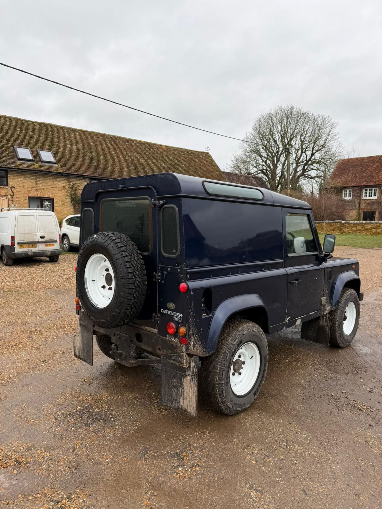 Land Rover Defender 90 2.5 TD5 County Hard Top SUV 3dr Diesel Manual SWB (282 g/km, 120 bhp)
