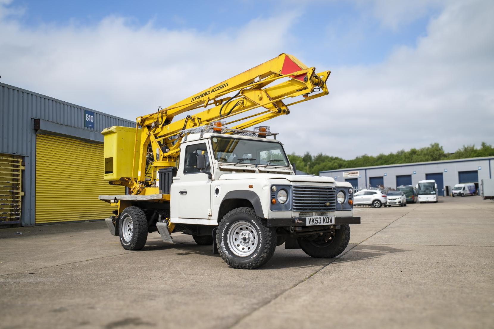 Land Rover Defender 130 2.5