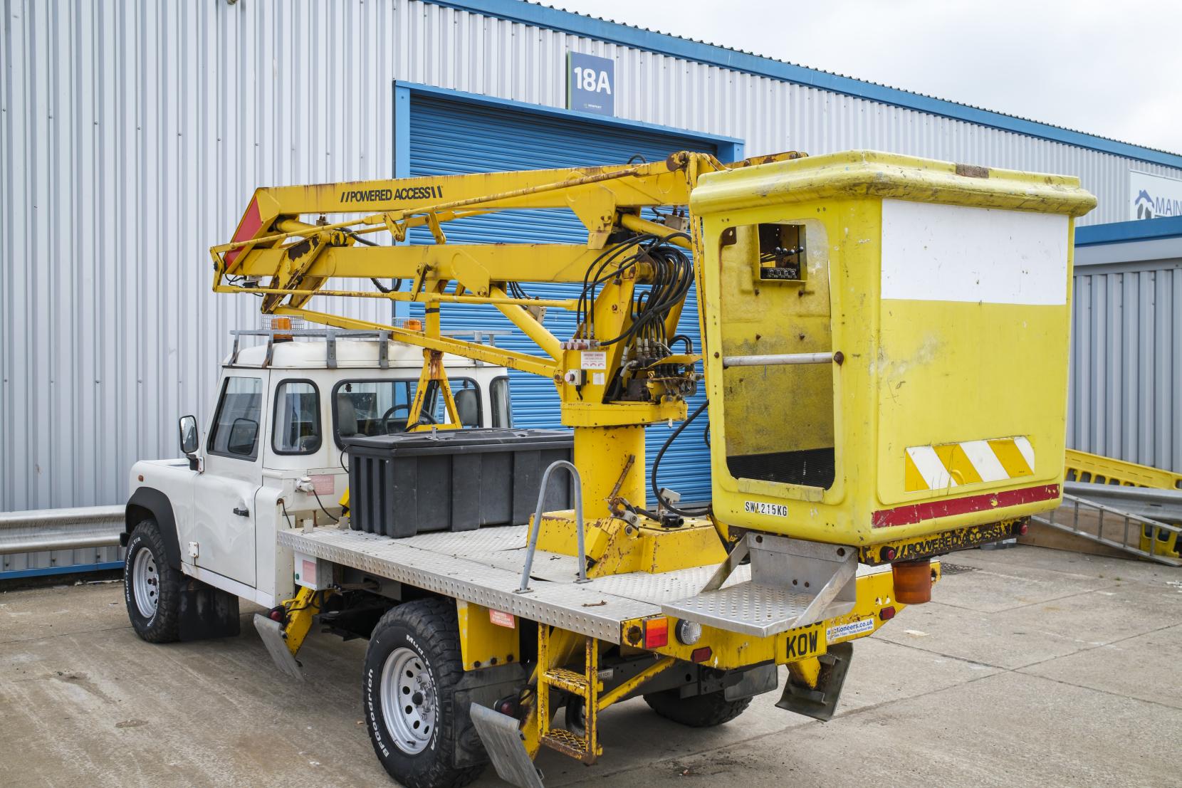 Land Rover Defender 130 2.5