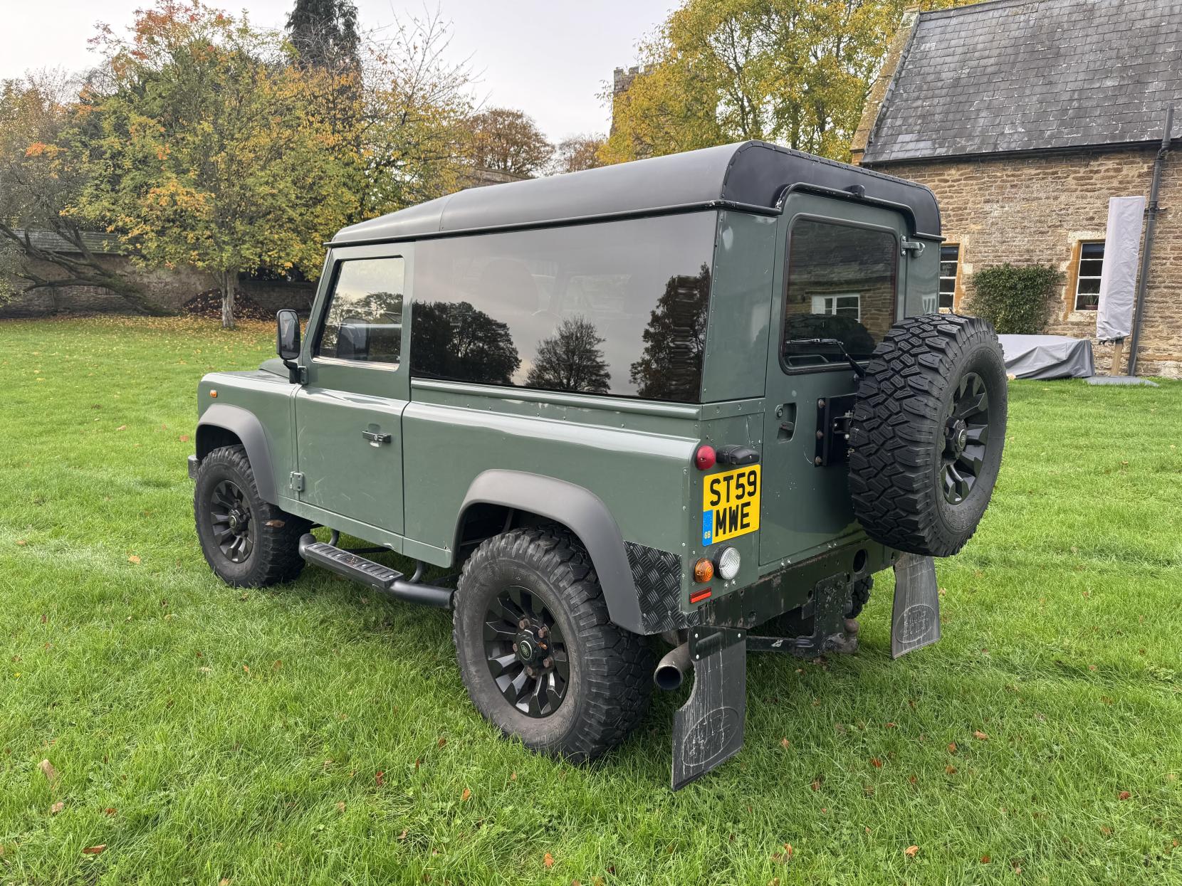 Land Rover Defender 90 2.4 County SUV LCV (2007 - 2016)