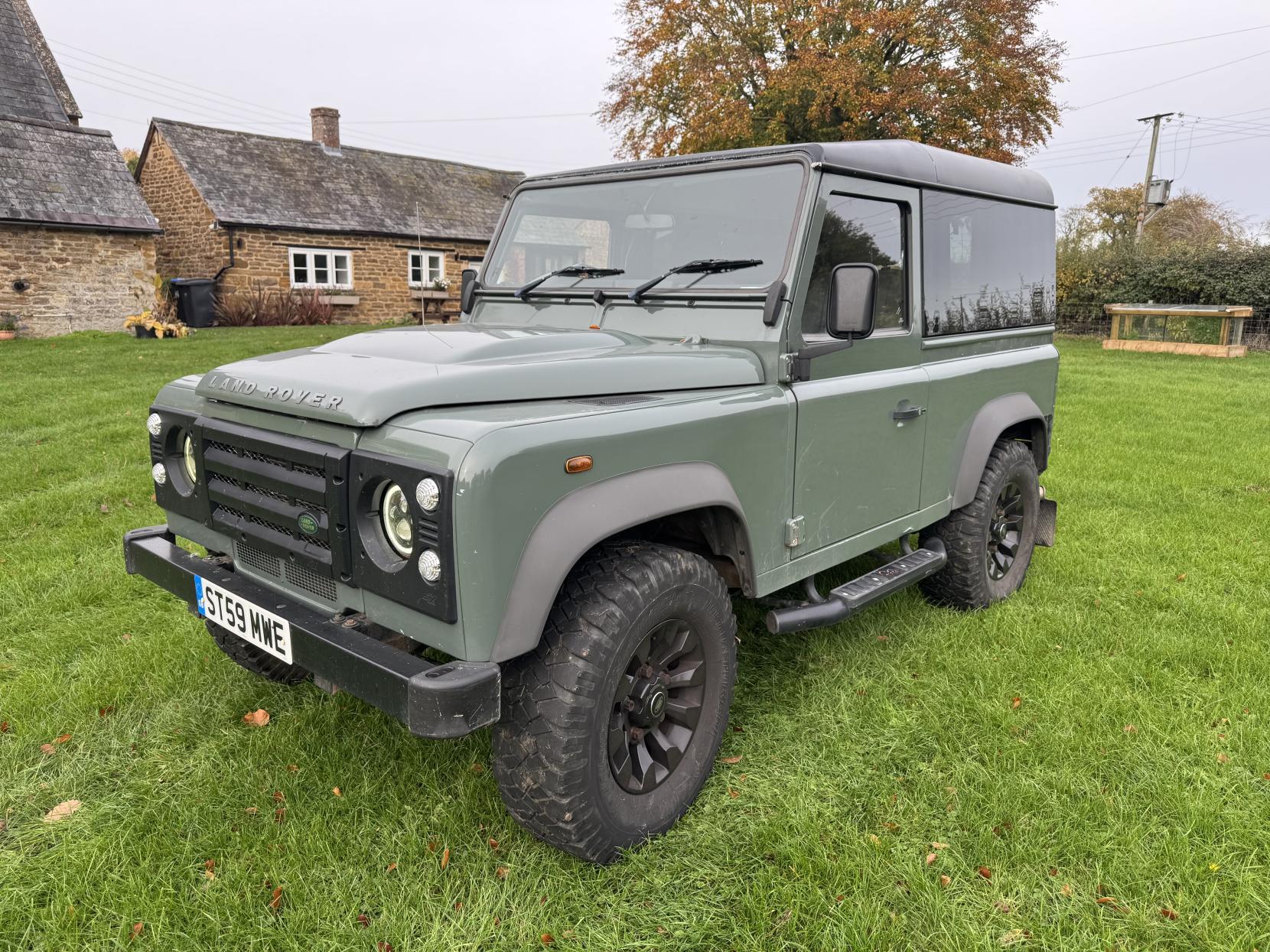 Land Rover Defender 90 2.4 County SUV LCV (2007 - 2016)