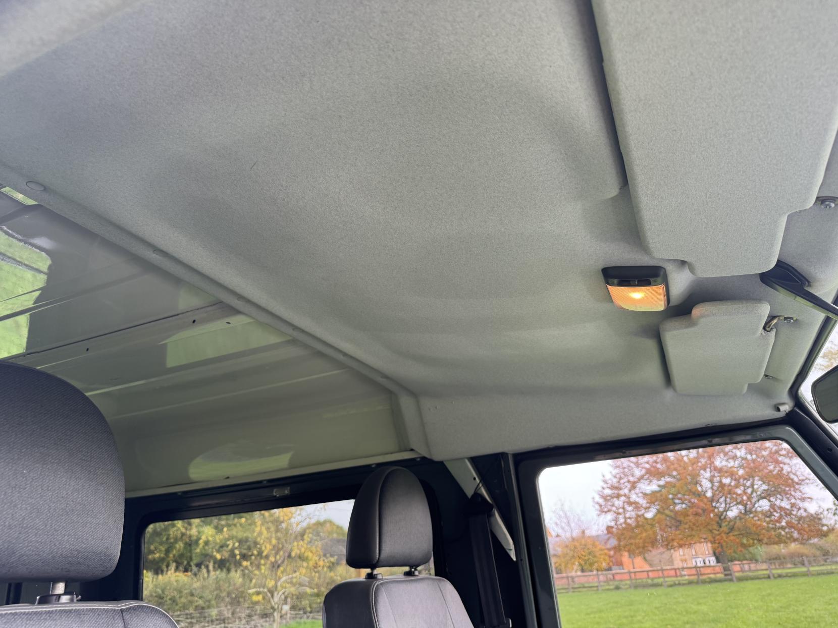 Land Rover Defender 90 2.4 County SUV LCV (2007 - 2016)