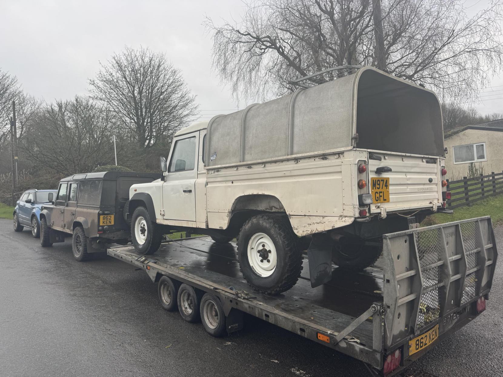 Land Rover Defender 110