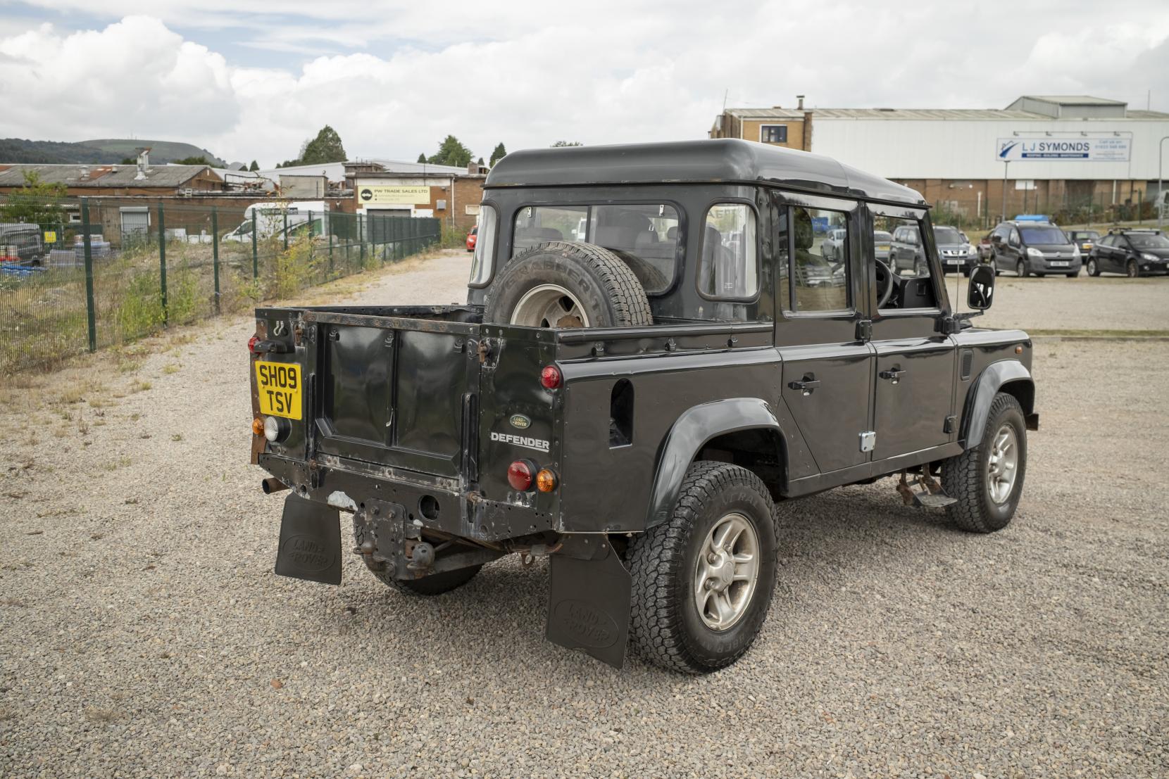 Land Rover Defender 110 2.4 County SUV LCV (2007 - 2016)