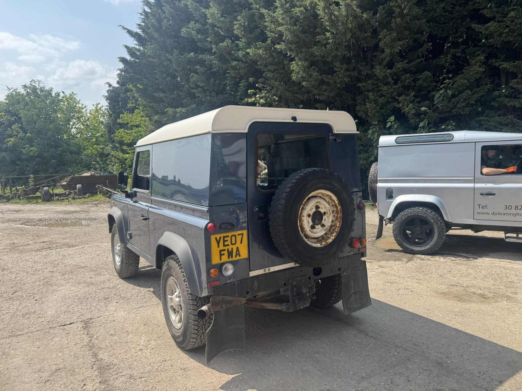 Land Rover Defender 90 2.4 Pickup (2006 - 2016)